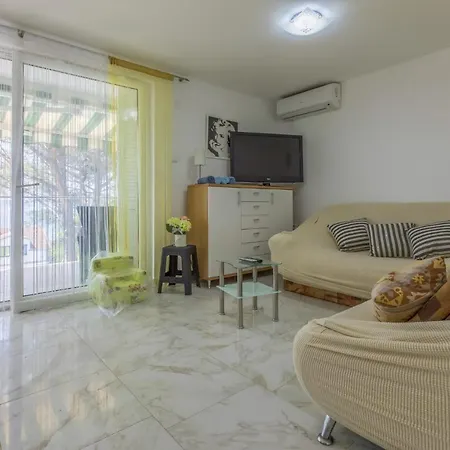 Kotvica Apartament Selce